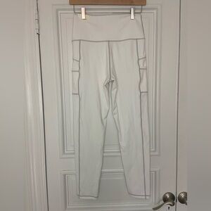 NWT Offline By Aerie Goals 7/8 Active Workout Running White Pocket Leggings